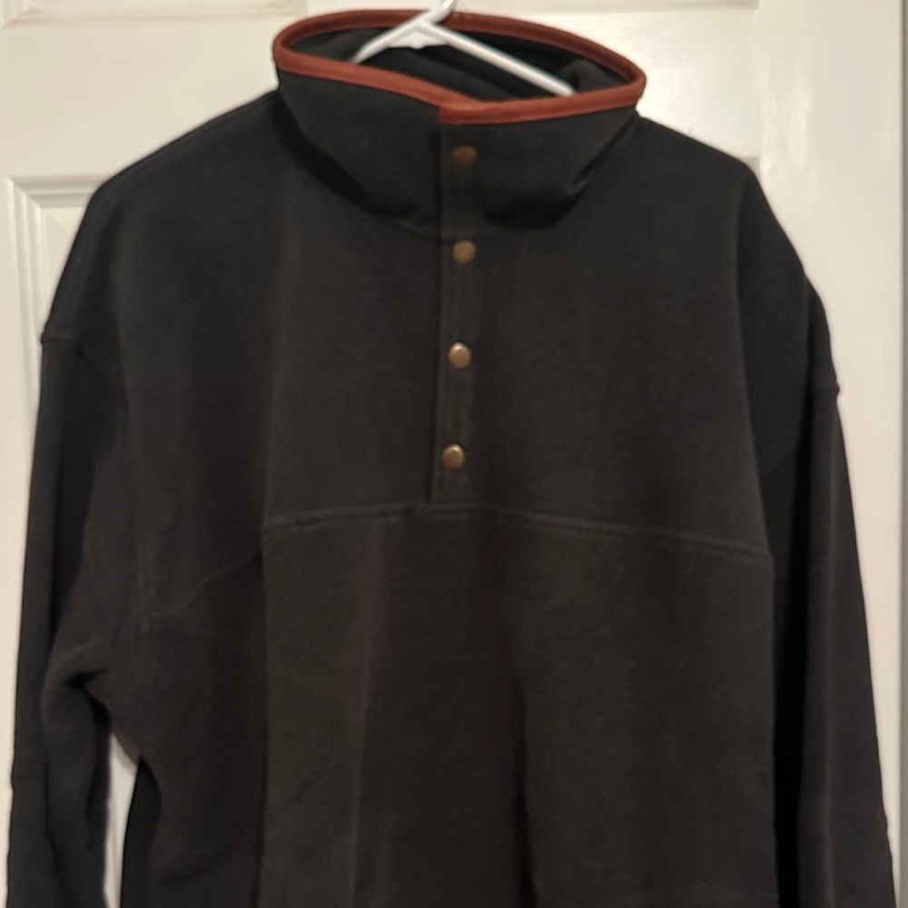 Orvis Men's Dark Sweater with Brown Collar
